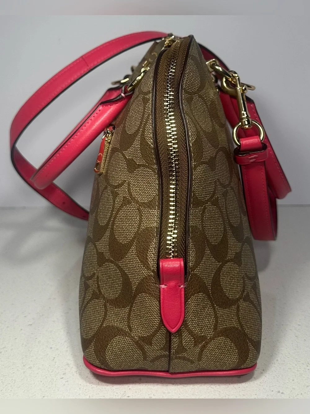 Coach 2020 Signature Katy Satchel Crossbody Handbag In Khaki Fuchsia. Like New! - Picture 4 of 9